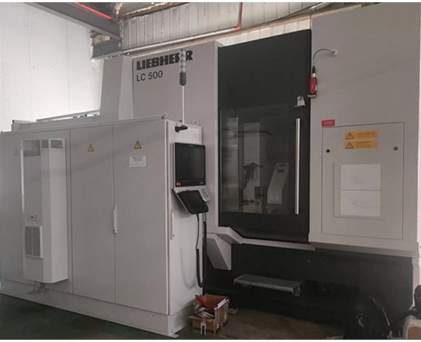 德國LIEBHERR利勃海爾LC500滾齒機，精度可達國標3級